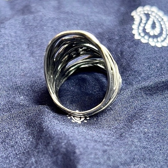 Sterling Silver Ring with Cubic Zirconias - Picture 5 of 9